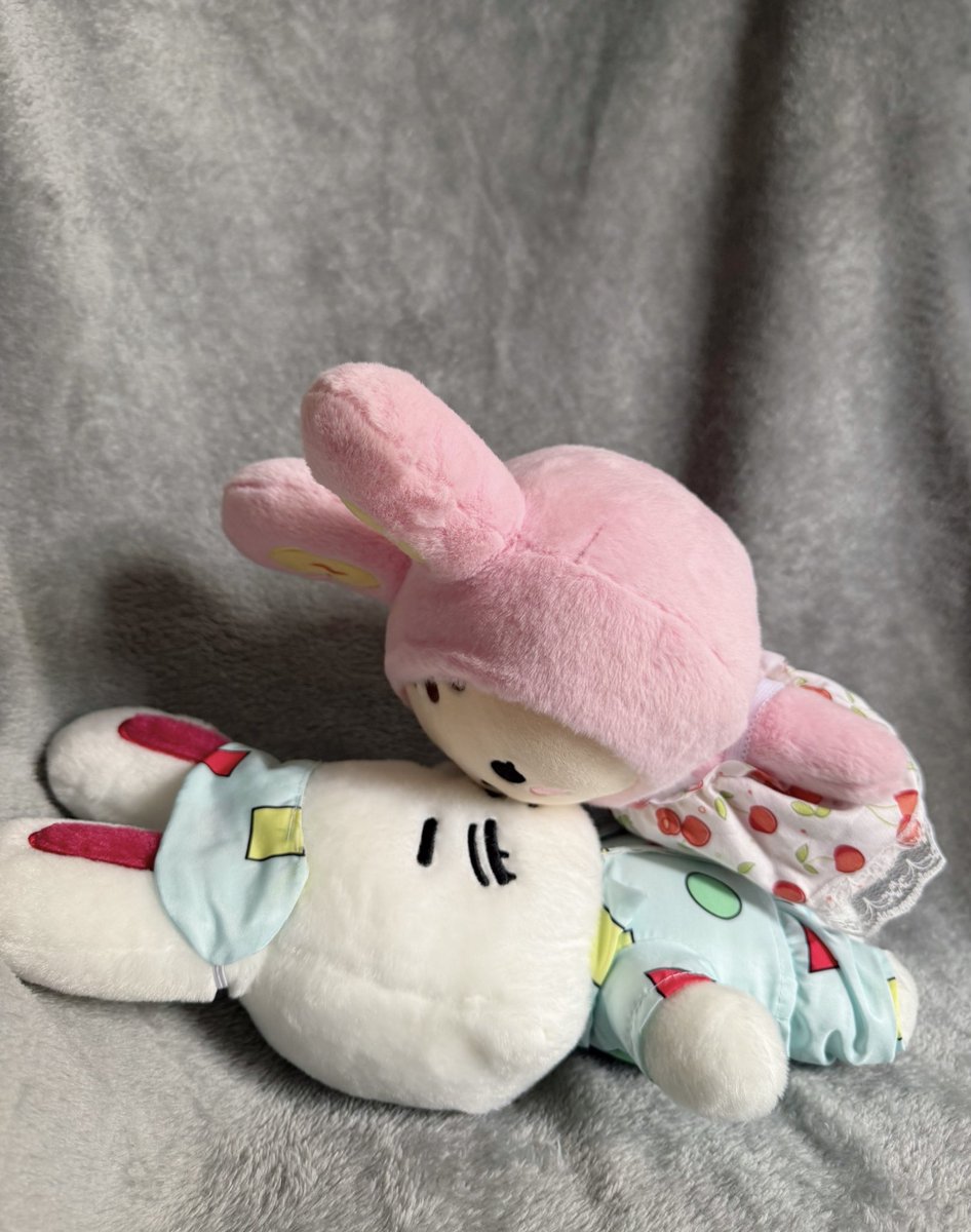 toramies's tweet photo. OH NO.... i fell... 🫨🤕🤧 https://t.co/mlQEf8ESQL