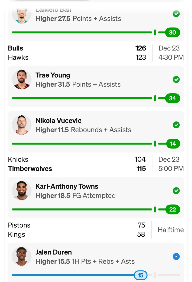 IMGPicks's tweet image. Yo cmon 💔 really