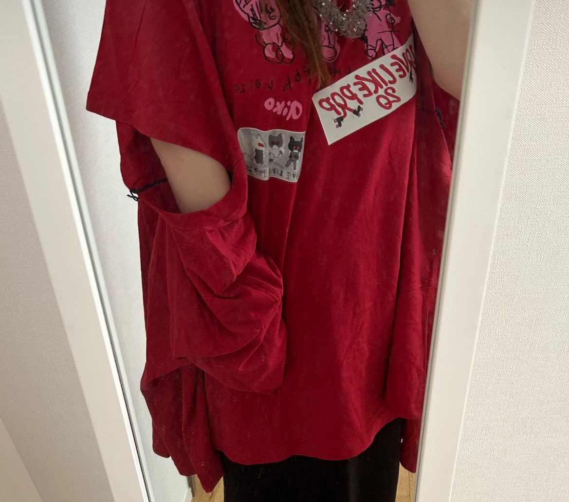 rii_o_15's tweet photo. 結局これのあと売り切れたら
絶対後悔する！て買った🍎
ほんで買ってよかった
まじ可愛いよーーーこれーー
aikoこれ作ってくれてありがとう🧚🏻 https://t.co/fKdRXPrZtV