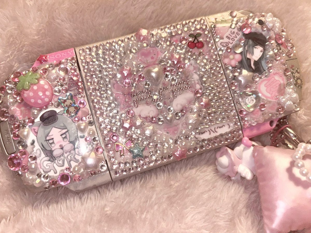 ᙚᵐⁱᒻᵉ¨̮♡ʜɪᴅᴇᴍɪさま専用 私の乙女ゲーム専用と化しているPSP、 可愛すぎるので見ろ🫵🏻︎︎⟡