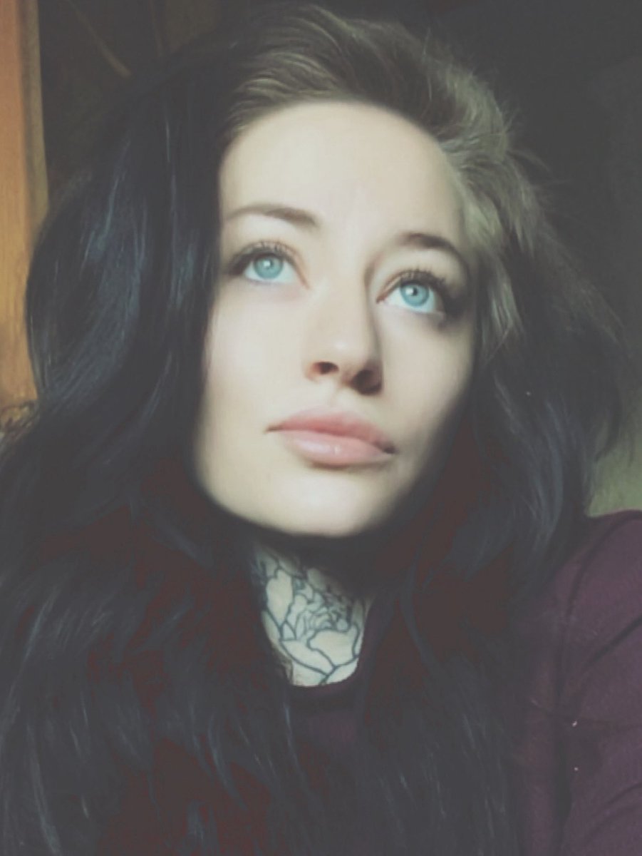 prettyprinsexxx's tweet image. Cozy vibes ✨

#vibing #WinterVibes #Gooner #photooftheday