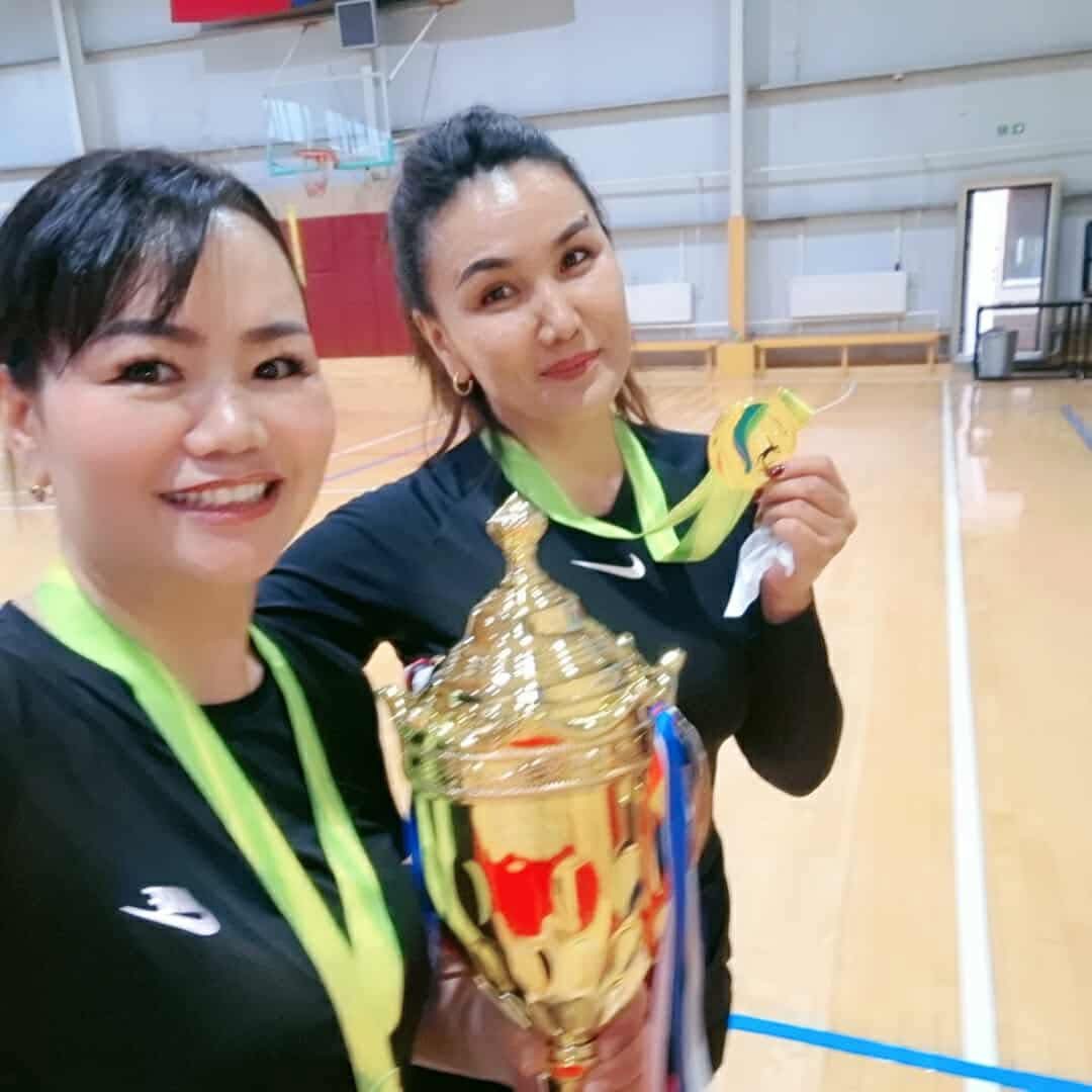 Бүр цомыг нь авцан гэж хэллүү🤩