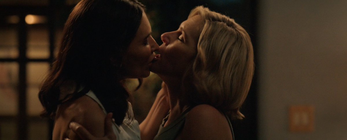 outsidehelly's tweet image. wrote some stursia with @hoes_wallow &amp;lt;3 it spans episodes 5-8 and tracks carol's descent through grief and loneliness, culminating in her reunion with zosia

archiveofourown.org/works/76294171