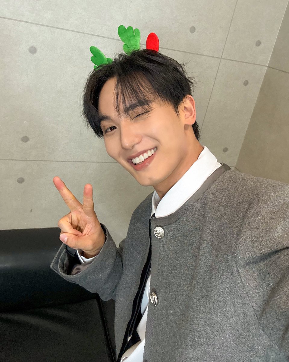 서영택님의  Merry Christmas🎅메세지가 도착했습니다💜

서영택님의 크리스마스 추천 리스트와 함께
행복하고 따뜻한 성탄절 보내시기 바랍니다🫶

#서영택 #YeongTaekSeo