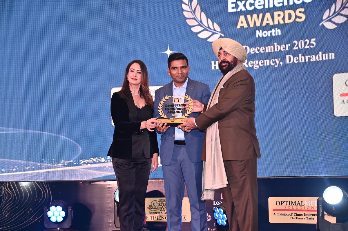 PRADVENT's tweet photo. Reputation isn’t claimed - it’s earned through trust and sustained by strategy.

Proud moment as @khemankumar Kumar receives the ET Leadership Excellence Award for Strategic PR &amp; Reputation Management, presented by @LtGenGurmit.🇮🇳 and @preetijhangiani

#reputationmanagement https://t.co/Qr5Xof0Dgl
