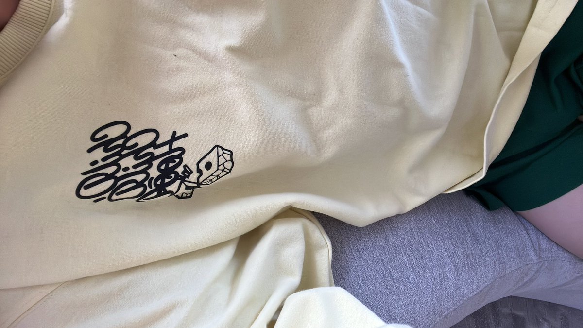 Janusira tweet media