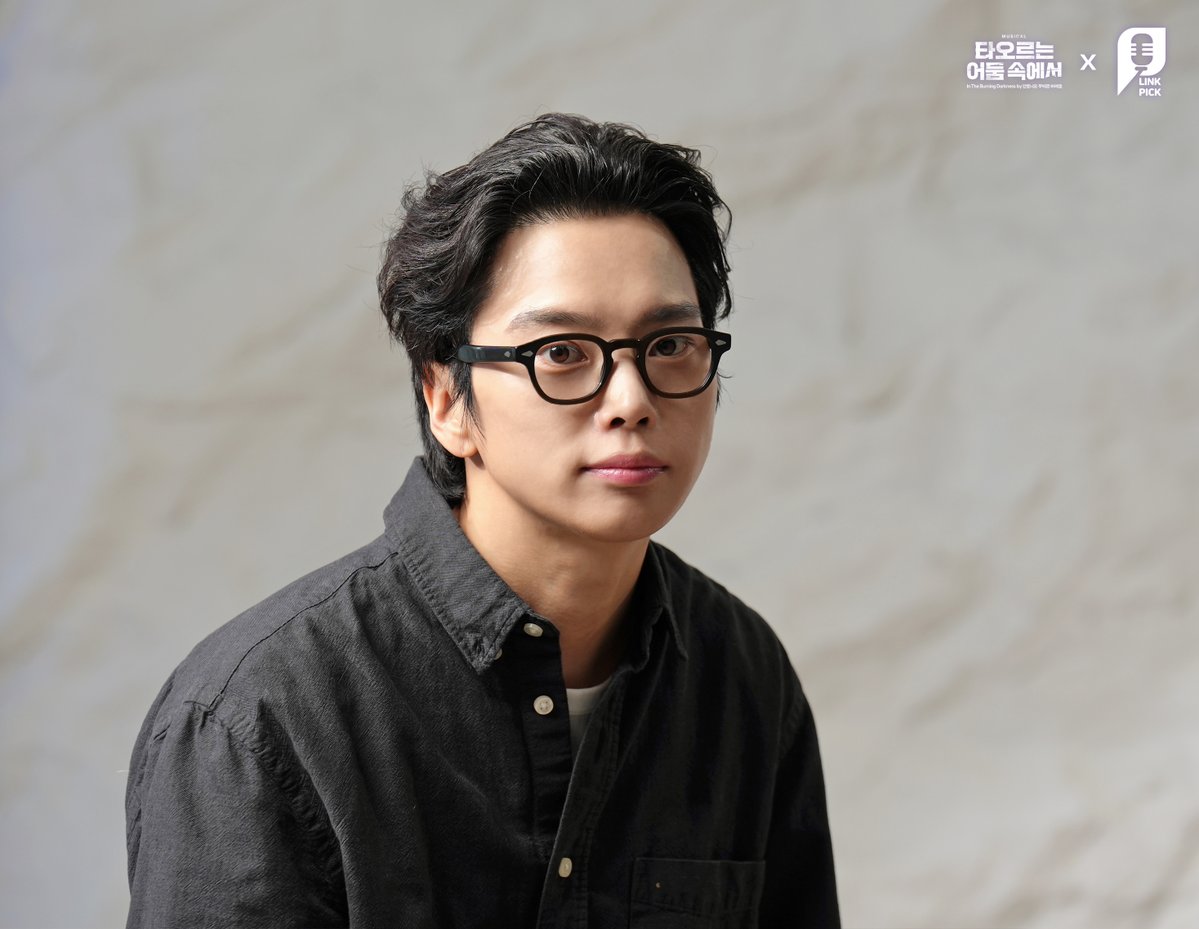 ilovelinkpick's tweet image. [#링크픽]

📷 #비하인드사진 공개

뮤지컬 &amp;lt;타오르는 어둠 속에서&amp;gt;
박정원, 선유하, 최석진, 안유진 배우의
STAGE ON&amp;amp;OFF 비하인드 사진을 공개합니다 🌟

#박정원 #선유하 #최석진 #안유진
#타오르는어둠속에서 #스테이지온앤오프