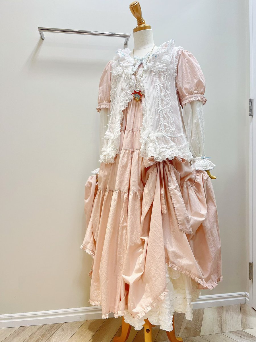 最終値下げ！新品 ピンクハウス♥薔薇レース付き綿ローン×ドットチュールタブリエ りす刺繍入りフードタブリエ*〜 | ピンクハウス | 松坂屋名古屋店公式