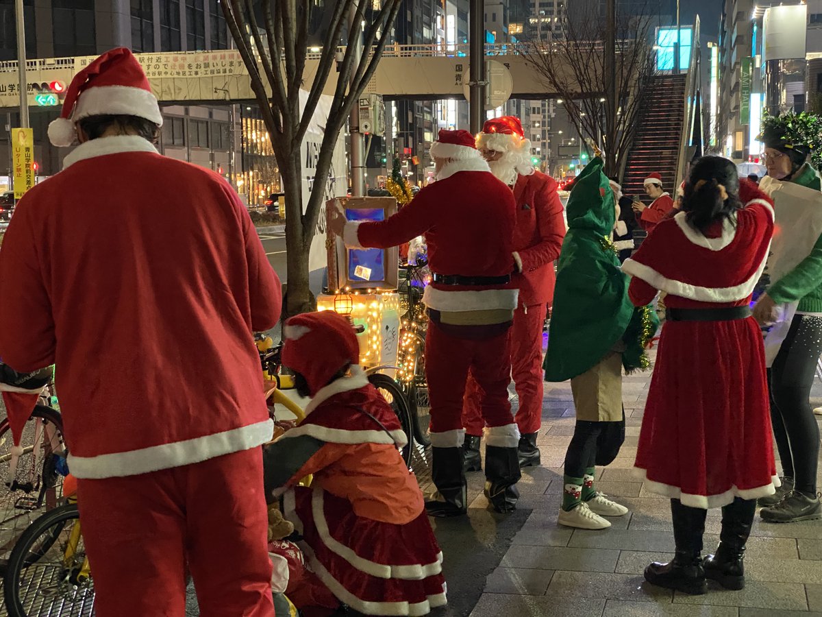 NPC_TDF's tweet image. クリスマスライドDX2025一緒に走った方
お疲れ様＆どうも有難うございましたー！
今年もサンタトナカイモミの木や猫さんなど
沢山の方と一緒に走れて楽しい夜でしたねー