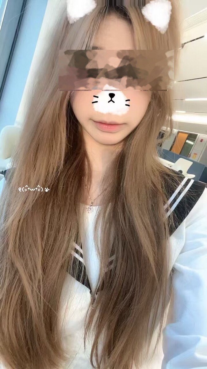 广州字母墙 tweet media