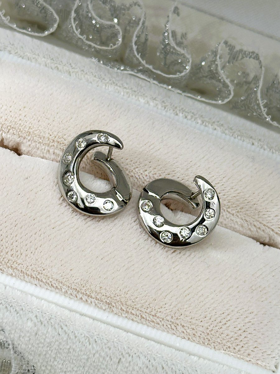 K18ホワイトゴールドのピアスをお売りいただきました💎✨ 金相場高騰中