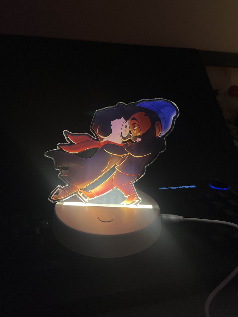 We got in the night lights! They are beautiful!! 

If you want one of these BEAUTIFUL nightlights, by <a href="/SleepySheepys/">Sleepy Sheepy</a> you can get them here!!!

ko-fi.com/s/6e52cd2b8e

#stobotnik #stonotnikmerch #stobotnikart #agentstone #robotnik
