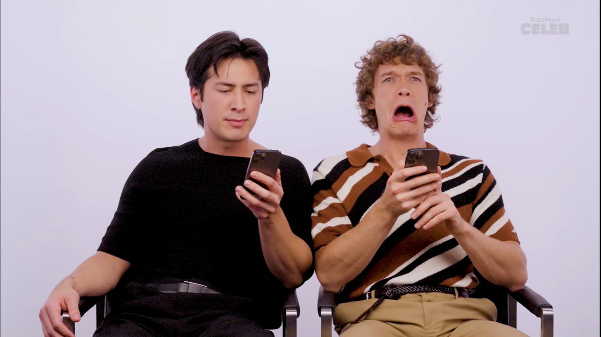 vamplores's tweet image. connor’s reaction to the unhinged shit hudson says is fucking sending me