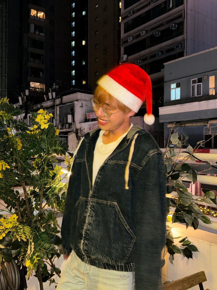 想po ig
幫我揀下邊張做封面好^o^
出片了出片了🫰🏻🫰🏻