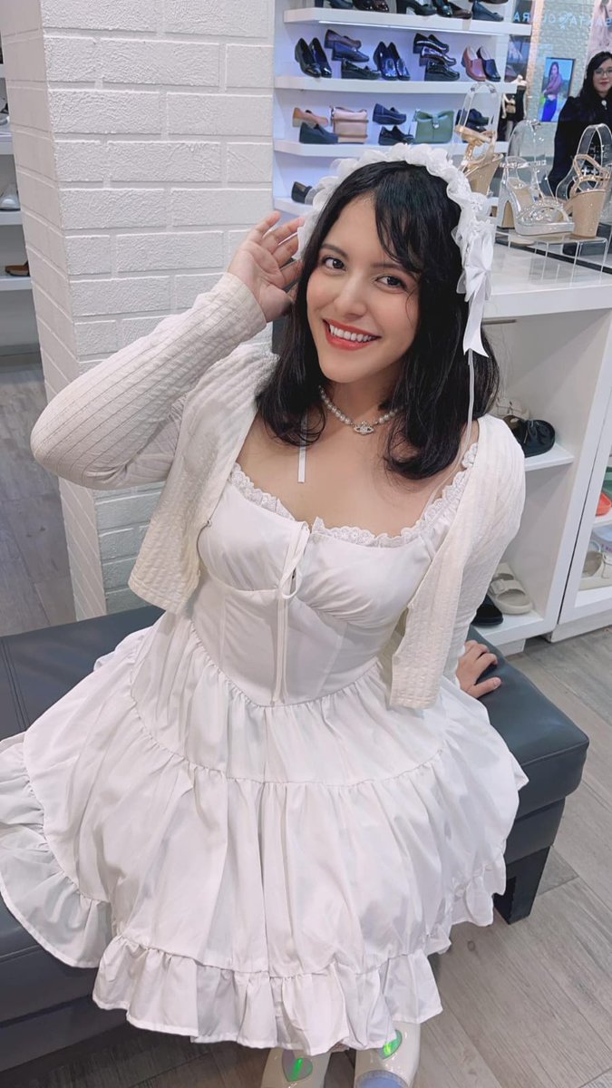 miwaiudirap's tweet photo. Fotitos con outfit navideño✨💌☃️ https://t.co/8AGlFkYlEm