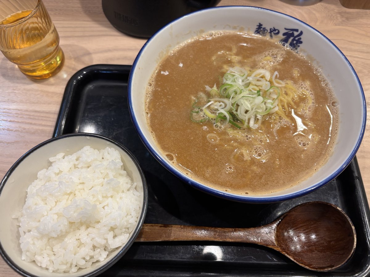 ghostdog2424's tweet photo. 『麺や 雅 川口店』で素ラーメン 焼味噌。子供が好きなので味噌ラーメンを食べに来ました。今日は寒いので濃い味噌スープが沁みます。美味しい。 https://t.co/ifJlHDcKb1