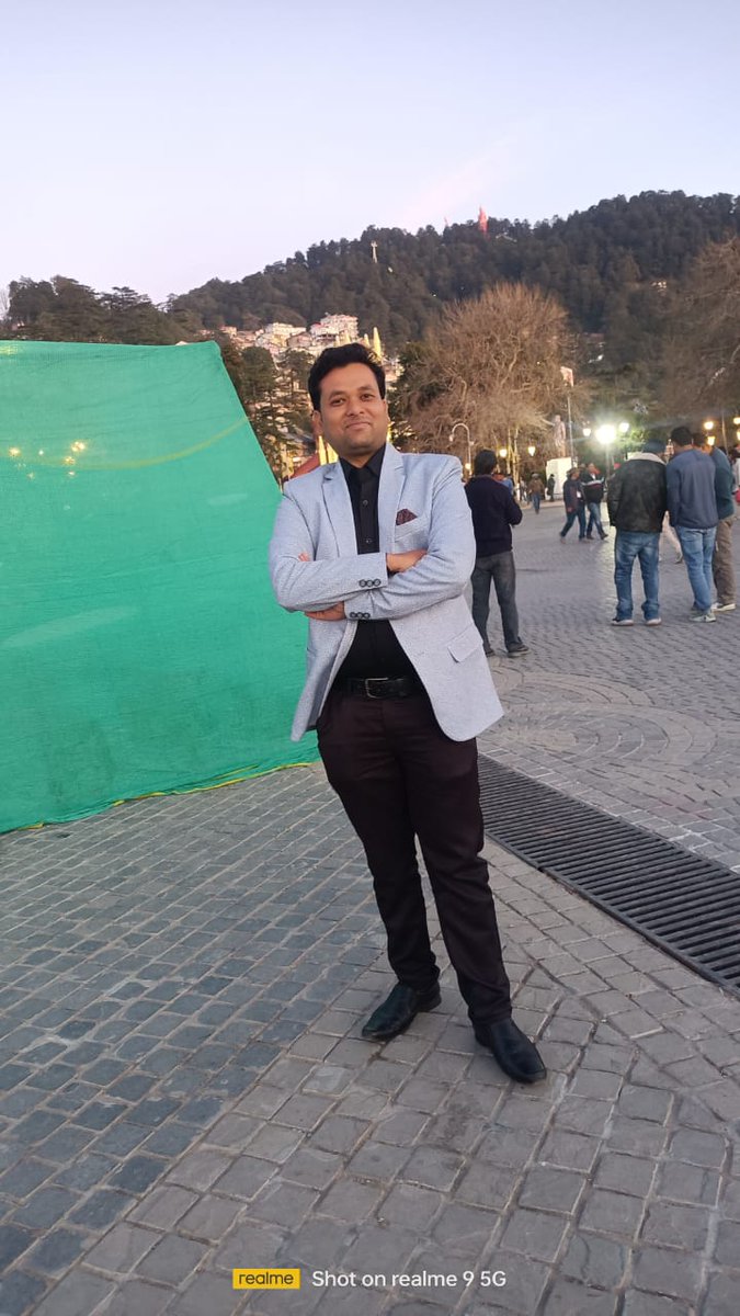 Nitishshivhare7's tweet photo. Some memorable moments in the evening with the shining light of Shimla.
@Nitishshivhare7 https://t.co/0ie1Fco5kA