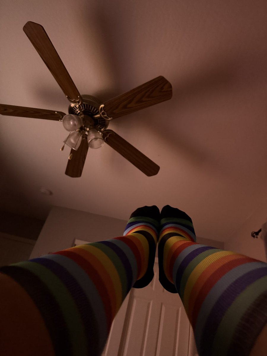 Kitty_1374's tweet photo. Look at my socks!!! Aren’t they cute? :D 

#footfetısh 
#puppygirl https://t.co/WCvVjj5tUx