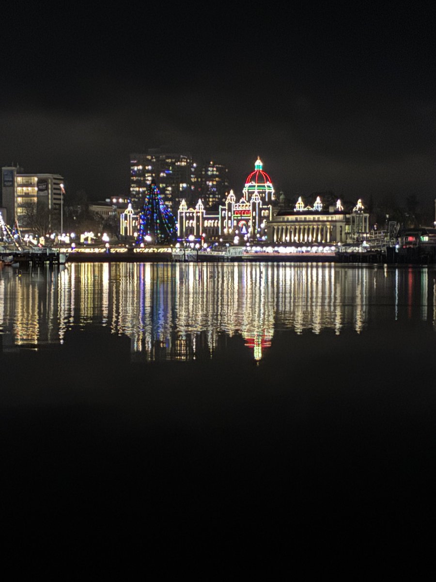 Ben_oharabyrne's tweet photo. Victoria.. Merry Christmas https://t.co/gvp9GYLT9Z