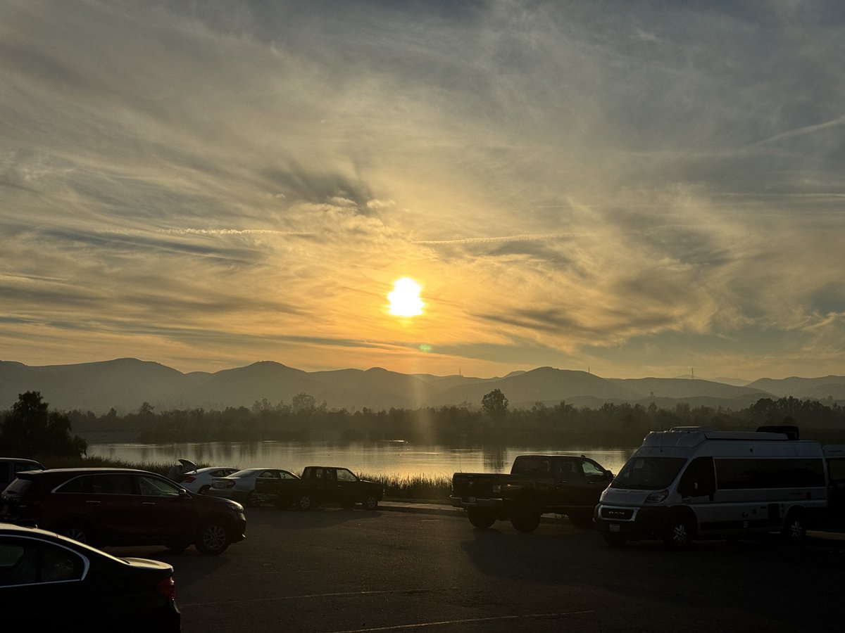 ehnveee's tweet image. Get off the computer and experience life. there is no more joy to be found on the internet, it was all extracted years ago.