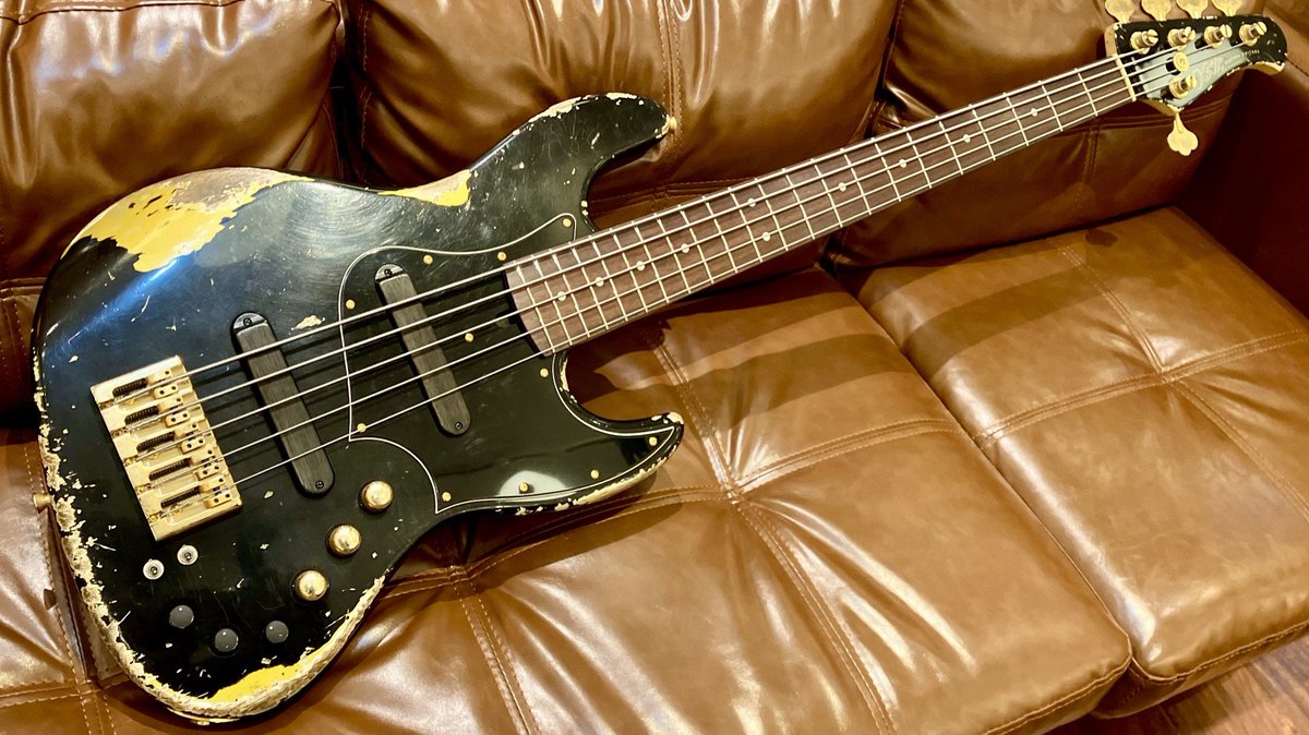 初代　BassStation ベースステーション　ジャンク品 中古】伝説の初代BassStation様 | イシバシ楽器スタッフブログ