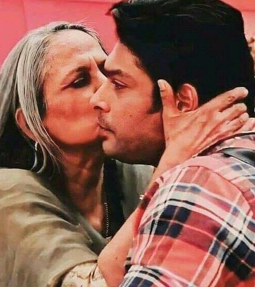 Rita Maa you are always in my heart like Sidharth 💕… God bless her always 🙏🙏 

#RitaMaa 
#SidharthShukla