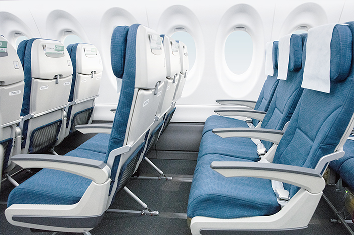 김병기 민주당 원내대표 가족의 ‘대한항공 공항 의전’ 의혹을 보며 오래전 겪은 일이 떠올랐습니다.
19대 국회의원으로 재직하던 2014년, 추석 연휴를 맞아 혼자 독일에 있는 가족을 방문하면서 대한항공을 이용할 때였습니다. 공항 키오스크에서 실물 티켓을 발권하려고 하니 계속 오류 메시지가 떠서