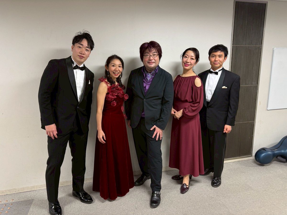 toko_yamasaki's tweet photo. たちかわの第九、無事に終演いたしました！

予想を超えるお客様のご来場、マエストロの熱い想いが実現していくようで嬉しかったです。立川にも第九が根付いていきますように！

大好きなムジカの皆様、学生時代からの友人もたくさん合唱で参加してくれて嬉しかった😂 https://t.co/sfSPQd4yOZ