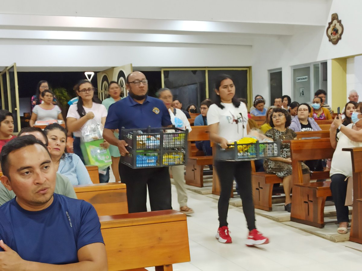 KofC17543's tweet image. Como parte del Equipo de Pastoral Social del Decanato 4, realizamos la Colecta para el Niño por Nacer. Gracias a las Equipos y comunidades de Cristo Obrero, Corpus Christi, Ntra Sra de Belén y Capilla Niño Dios: recolectamos pañales, toallas, jabones, cremas y más. Dic 21, 2025.