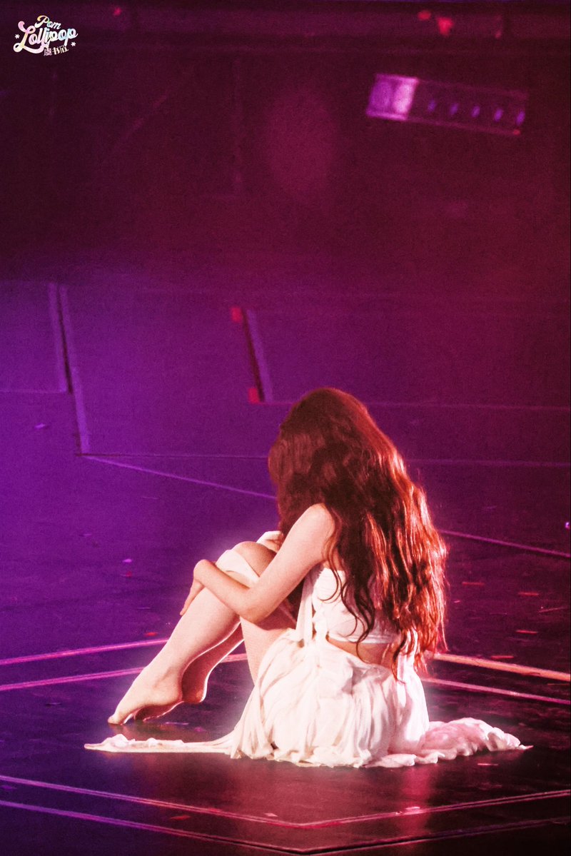 lollipop_p26021's tweet image. Share a set of photos from EstherBLOSSOM's birthday, taken on 🎬20251206 #EstherYu #YuShuxin #虞书欣 #우서흔 #ユーシューシン #NguThưHân #อวี๋ซูซิน