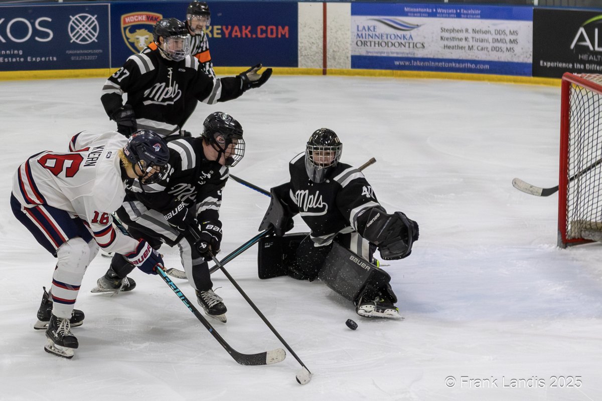 frank_landis's tweet image. Orono Boys’ Hockey Falls to Minneapolis in Close Match
The Orono Boys’ Hockey team faced off against Minneapolis in a highly anticipated rematch, following last season’s sectional championship where Orono emerged victorious with a 4-3 win. This time, however, Minneapolis managed…