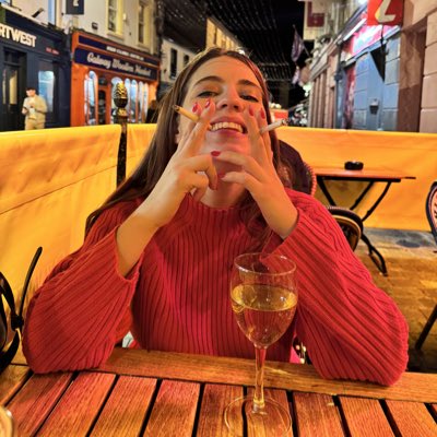 emma 🍒 tweet media