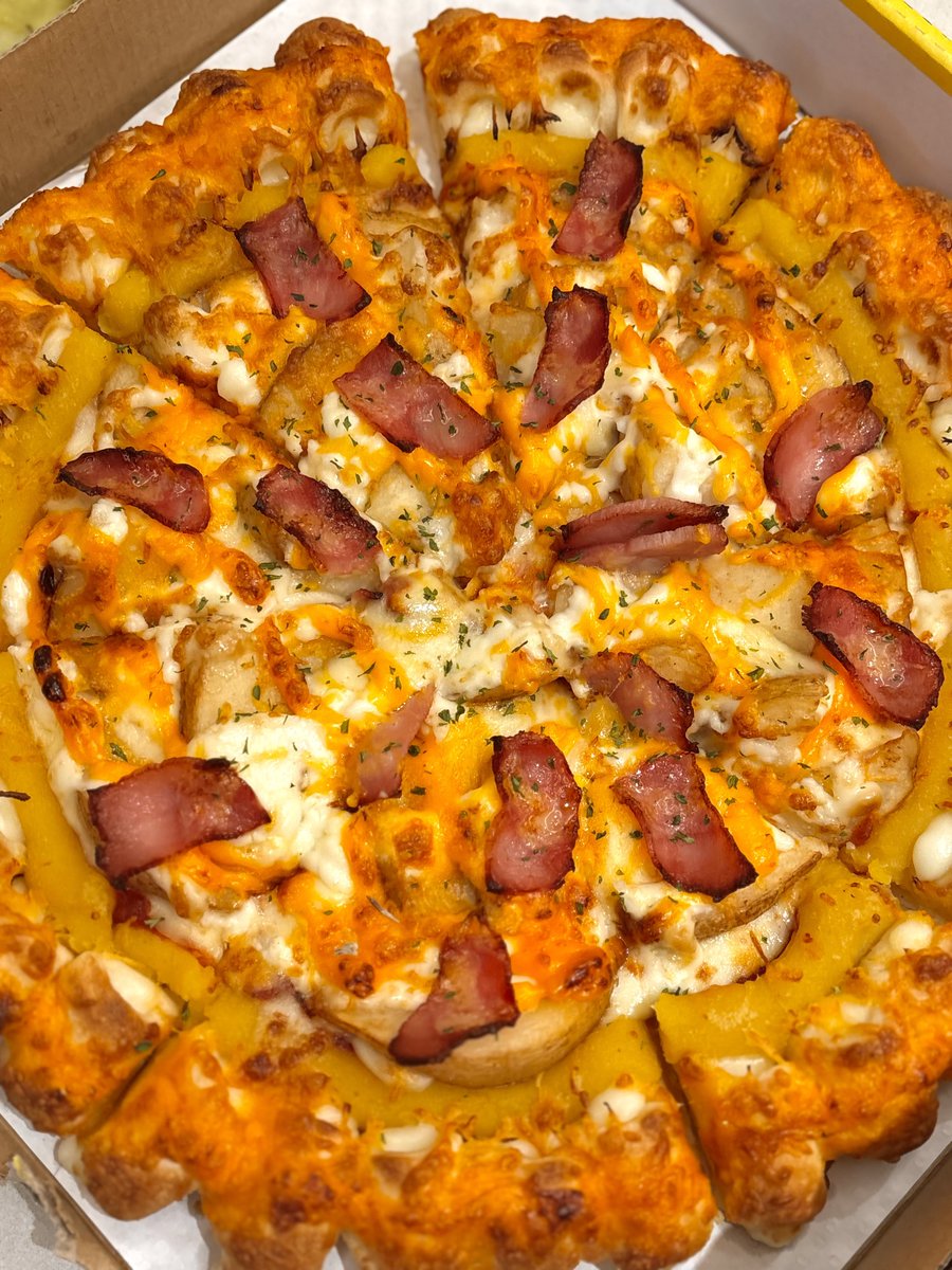 아니 피자스쿨 오지치즈 이거 맛없다는 사람도 많길래 기대 안했는데 진짜 개맛있었음 그냥 중간벨류, 상위벨루 피자집 수준으로 맛있었음 개짜고 개맛있어 치킨피자말고도 메뉴가 많았는데 나는 이게 원탑일 정도로 맛잇엇음.ᐟ.ᐟ 피자스쿨 퀄리티가 아님..대신 본인이 짠걸 싫어한다? 비추애염