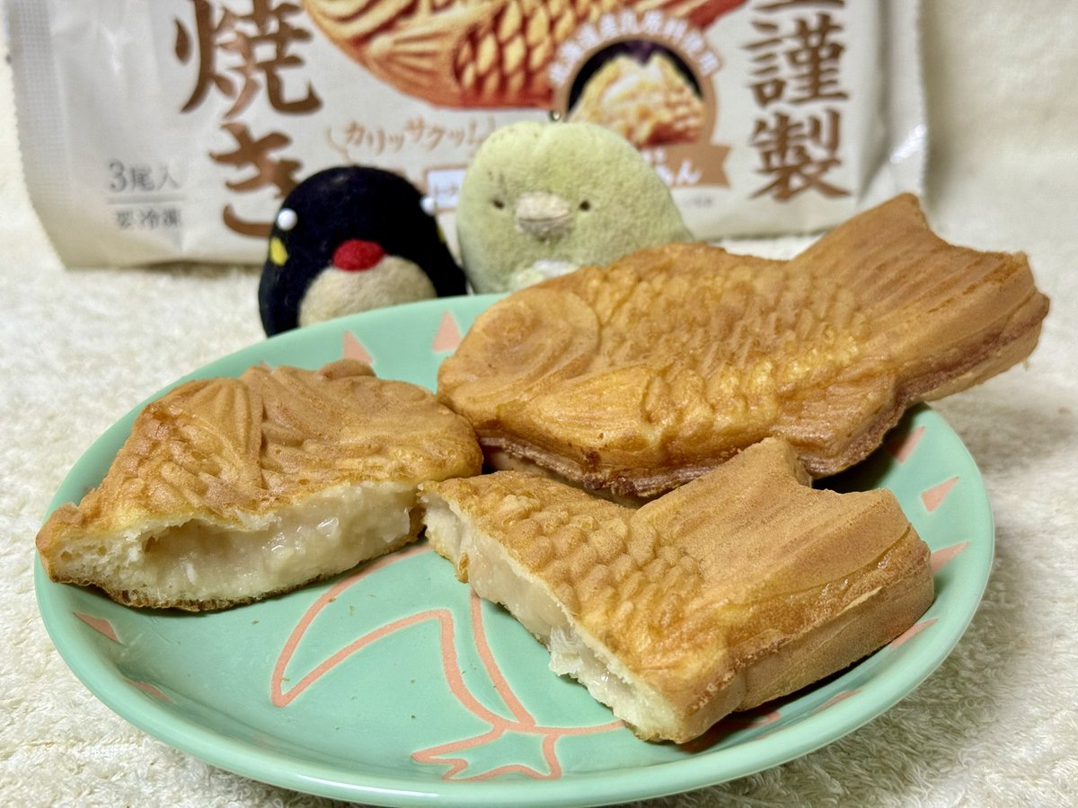 yasapen's tweet photo. やさやさ☆今日のおやつは三重県津市の井村屋さんの「井村屋謹製 たい焼き（白つぶあん）」ぺん♪☆ #oyatu #oyatsu #おやつ #おかし #お菓子 #菓子 #井村屋 #たい焼き #井村屋謹製たい焼き #井村屋謹製 #鯛焼き #鯛焼 #たいやき #タイヤキ #冷凍食品 https://t.co/3vATD6uzo4
