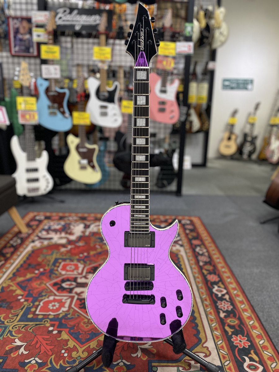 gakkicenter's tweet image. Jackson ( ジャクソン )
Pro Series Signature Marty Friedman MF-1, Purple Mirror

gakkicenter.com/c/gr343/gr348/…

マーティフリードマンモデル、久しぶりの入荷！

今ならUSA製もございますので、この機会にぜひ🤘

gakkicenter.com/c/gr343/gr347/…

#jackson #jacksonguitars #jacksonguitar #martyfriedman