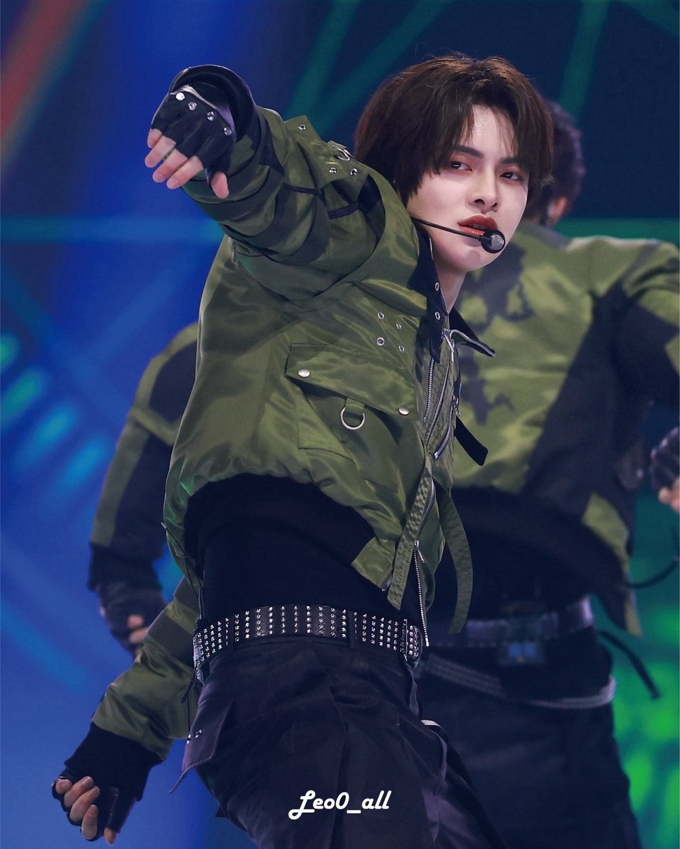 leo0_all's tweet image. 251220 FORMULA @ MMA
#LEELEO #LEO #이리오 #리오 #イリオ
#李理悟 #ALPHADRIVEONE #ALD1
#알파드라이브원