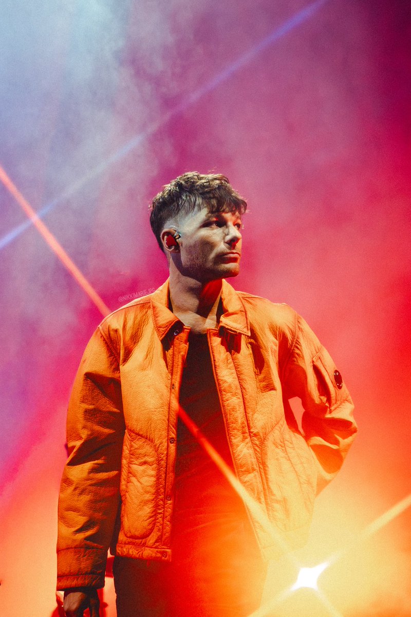 nikkimarieJPG's tweet image. Happiest of birthdays to this absolute lad ✨
@Louis_Tomlinson 
@LTHQOfficial 

#HappyBirthdayLouis #HowDidIGetHere 
📸 @nikkimarieJPG 
(Credit if reposted)