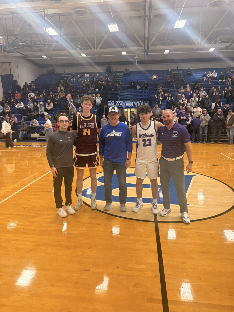 Final at the Herron Holiday Classic:
Keystone 69
Walsh Jesuit 52

Cowling 21pts
Goran 18pts
Holzhauer 18pts
Fedor 9pts

Bobby Gurich earns MVP honors with a great game on both ends of the court.