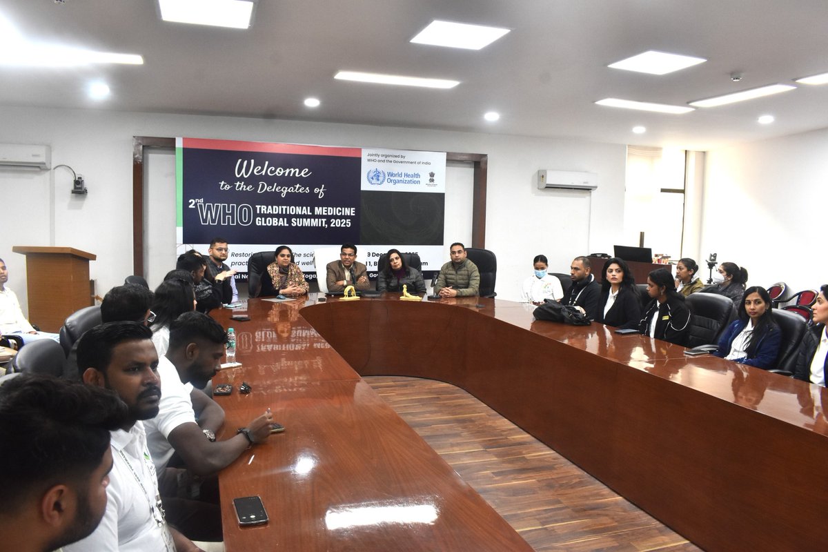 diaspora_india's tweet photo. Participants of the 84th #KnowIndiaProgramme visited the #MorarjiDesaiNationalInstituteofYoga (#MDNIY). They learned about India’s yoga traditions and its relevance for holistic health and well-being. The participants also actively took part in a guided yoga session.
#84thKIP https://t.co/qK8O6fKB7p