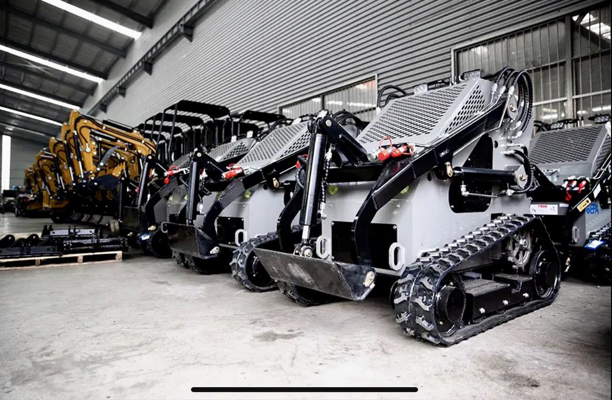 HeavyKenMachine's tweet image. What are we really talking about when we discuss reliability of Skid Steer Loader?Material Selection:
Key gears use 20CrMnTi carburizing and quenching
#ConstructionMachinery #HydraulicSystems #TravelMotor #ManufacturingProcess #Skidsteerloader