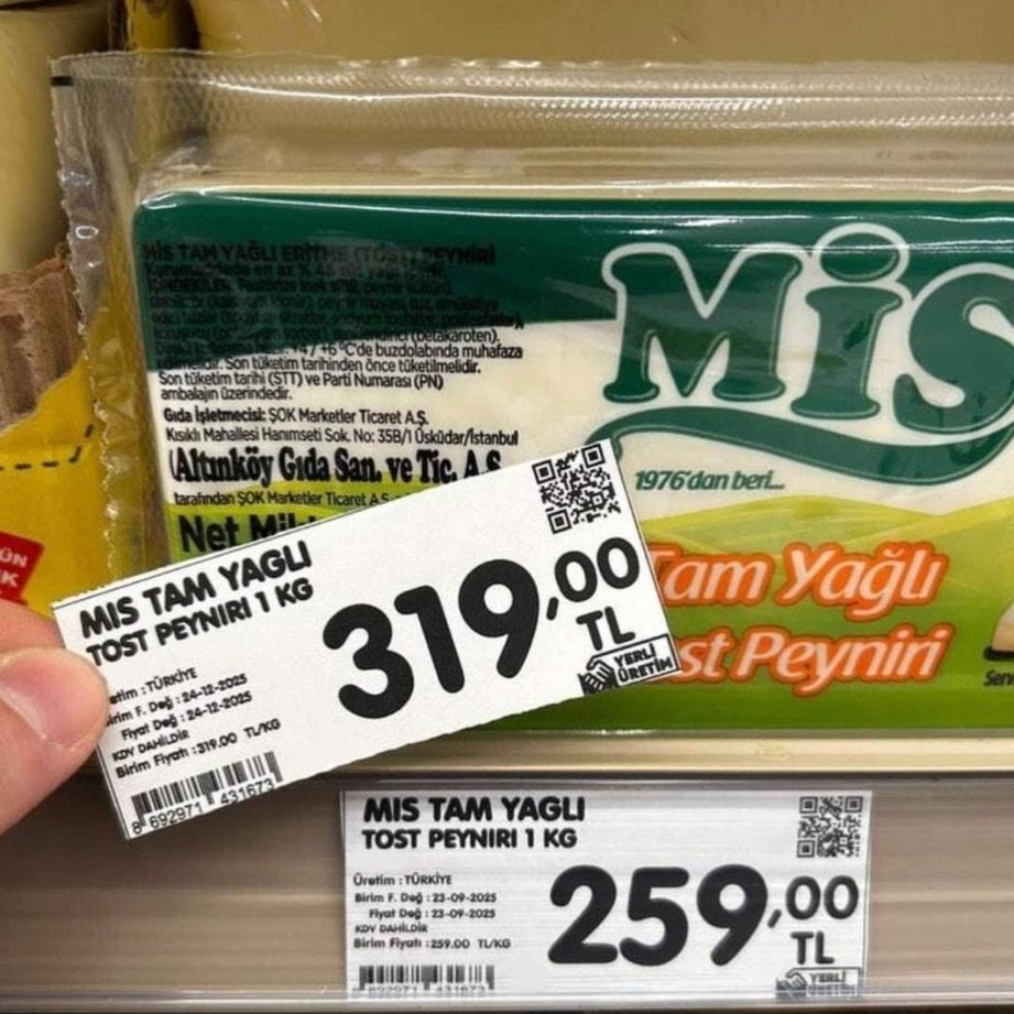 DerinReport's tweet photo. Asgari ücret zammının belli olmasının ardından market ürünlerine zam gelmeye başladı. https://t.co/o7o9SMPsqr