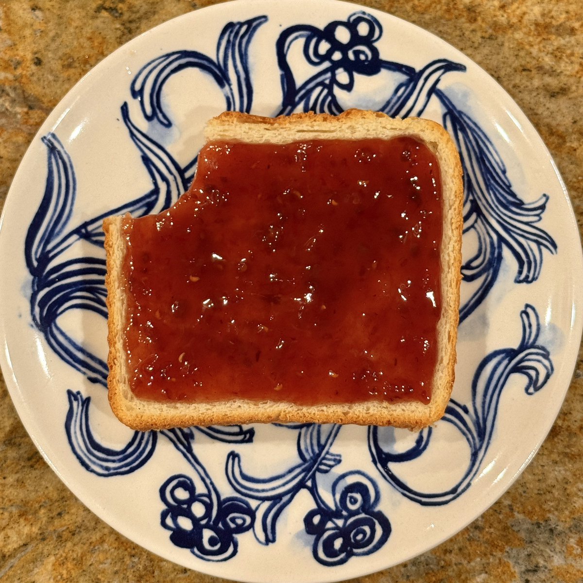 day 22 was raspberry-lychee!! i say this about all of them but this is top 5 for sure, a really incredible jam ♡ i love raspberry anything and the lychee is a really nice complement, thank you again bonne maman