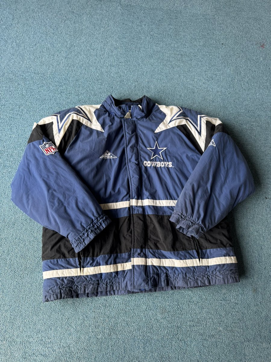 mirage029's tweet photo. .
.
NFL
Dallas Cowboys
.
Pro player
Padded Hoodie
.
APEX ONE
Padded Jacket
.
防寒性バッチリな中綿ジャケットの2枚🏈
.
大洗シーサイドステーション2階
Mirage
.
#茨城 #大洗 #古着屋
#大洗シーサイドステーション
#nfl #dallas #cowboys #proplayer #apexone https://t.co/taHDGEFW61