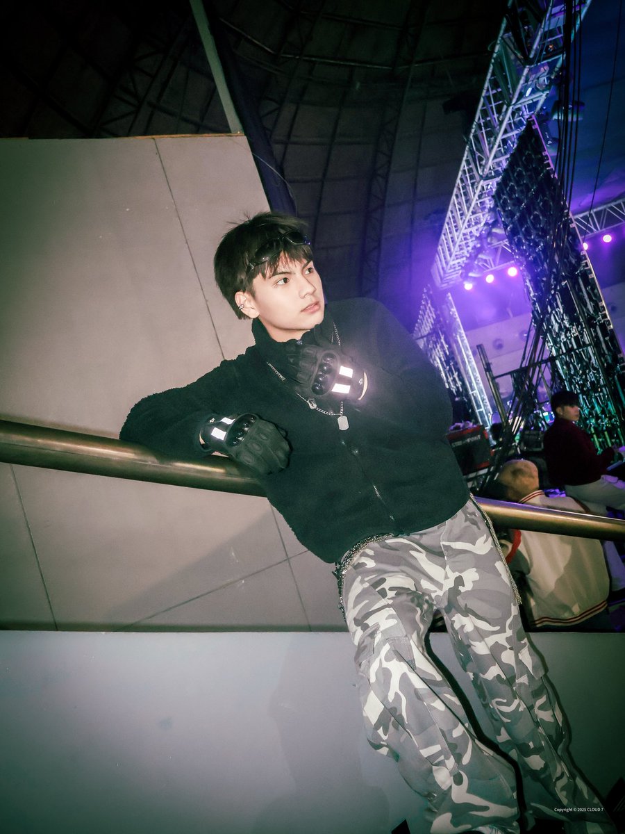 cloud7_ph's tweet image. [#PhotoSeries / #C7_FIAN] [122325]

No warm-up. Ready for the noise.

More on IG #CLOUD7_ph