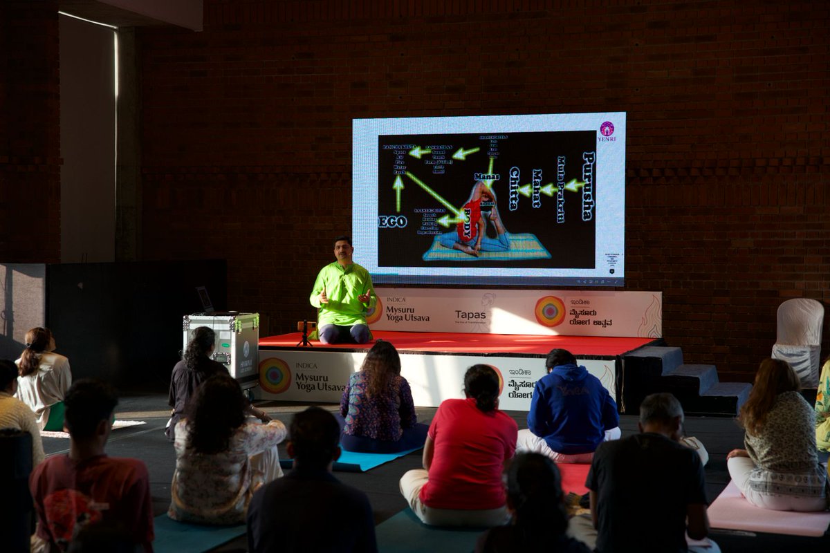 INDICAMYU's tweet photo. Where neuroscience meets yogic wisdom.
A compelling look at how yoga shapes the brain, mind, and consciousness.

#MysuruYogaUtsava2025 #MYU2025 #ScienceOfSpirituality #NeuroscienceAndYoga #LivingYoga https://t.co/HUKmGZiUj2