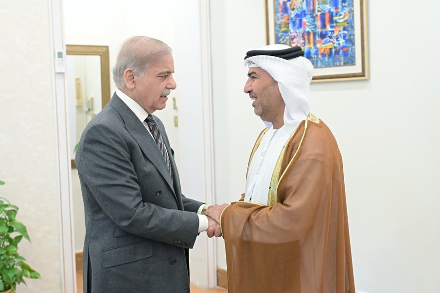 BetterWorldPK's tweet photo. UAE Ambassador Calls on Prime Minister Shehbaz Sharif

H.E. Salem Mohammed Salem Al Bawab Al Zaabi, Ambassador of the United Arab Emirates to Pakistan, paid a courtesy call on Prime Minister Muhammad Shehbaz Sharif at the Prime Minister’s House.
#PakistanUAE #Diplomacy #PMHouse #Islamabad
#سٹریٹ_موومنٹ_کی_تیاری_پکڑیں #چلو_چلو_اڈیالہ_چلو