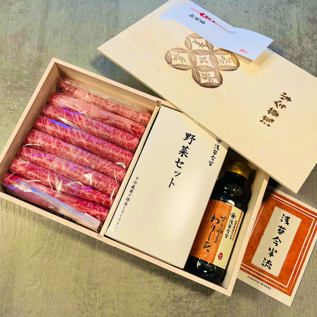 わーわーいー❣️

#MEXC から素敵な

クリスマスプレゼント🎁

が届きました！

美味しそう😋
ありがとうございます♪

今夜はこれ食べよ！w

<a href="/MEXC_Japan/">MEXC Japan（エムイーエックスシー）</a> <a href="/MEXC_Official/">MEXC</a> <a href="/Nana_MEXC/">Mexc Nana</a>