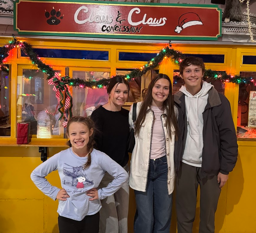 Kelly is Back-to-School 🍏 tweet media