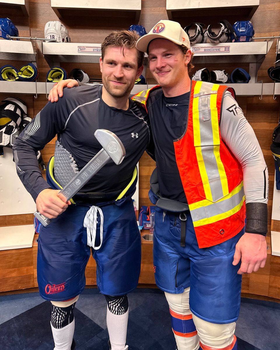 EdmontonOilers's tweet image. Goodnight, Oil Country 🔧🦺 #LetsGoOilers