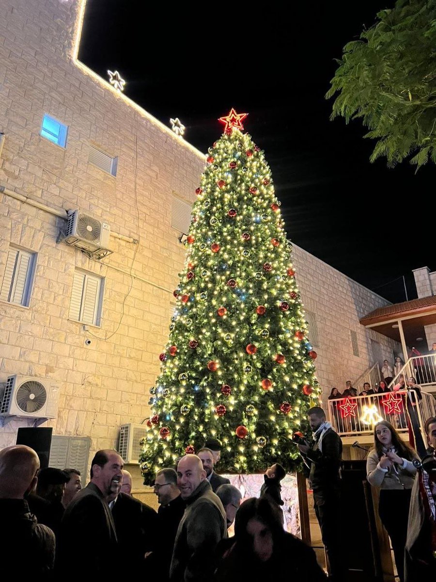 Hezké svátky Vám přeje Svobodná Fakestina.